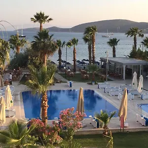 nagi-beach-hotel.aegeanhotels.net/